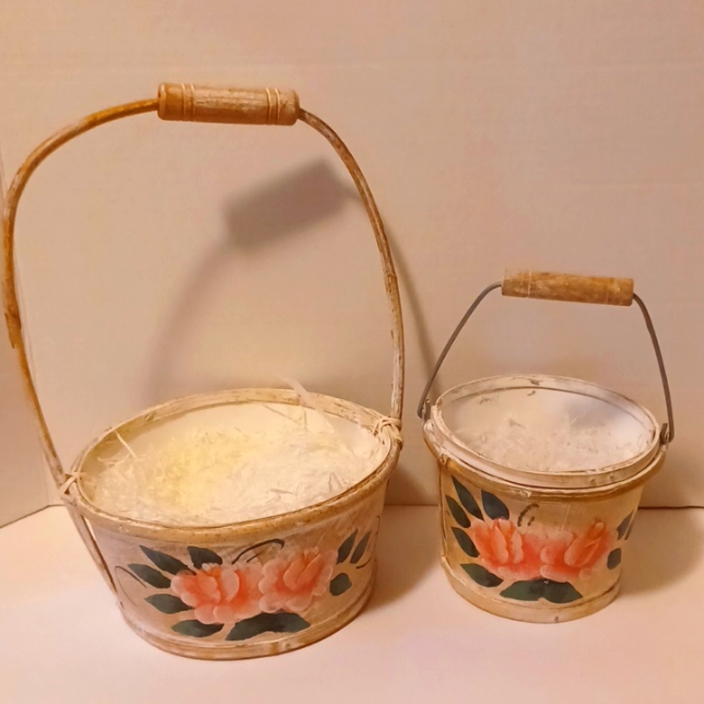 2 WOODEN BASKETS WITH ROSE 🌹 PAINT DESIGN FOR THE SPRING SEASON